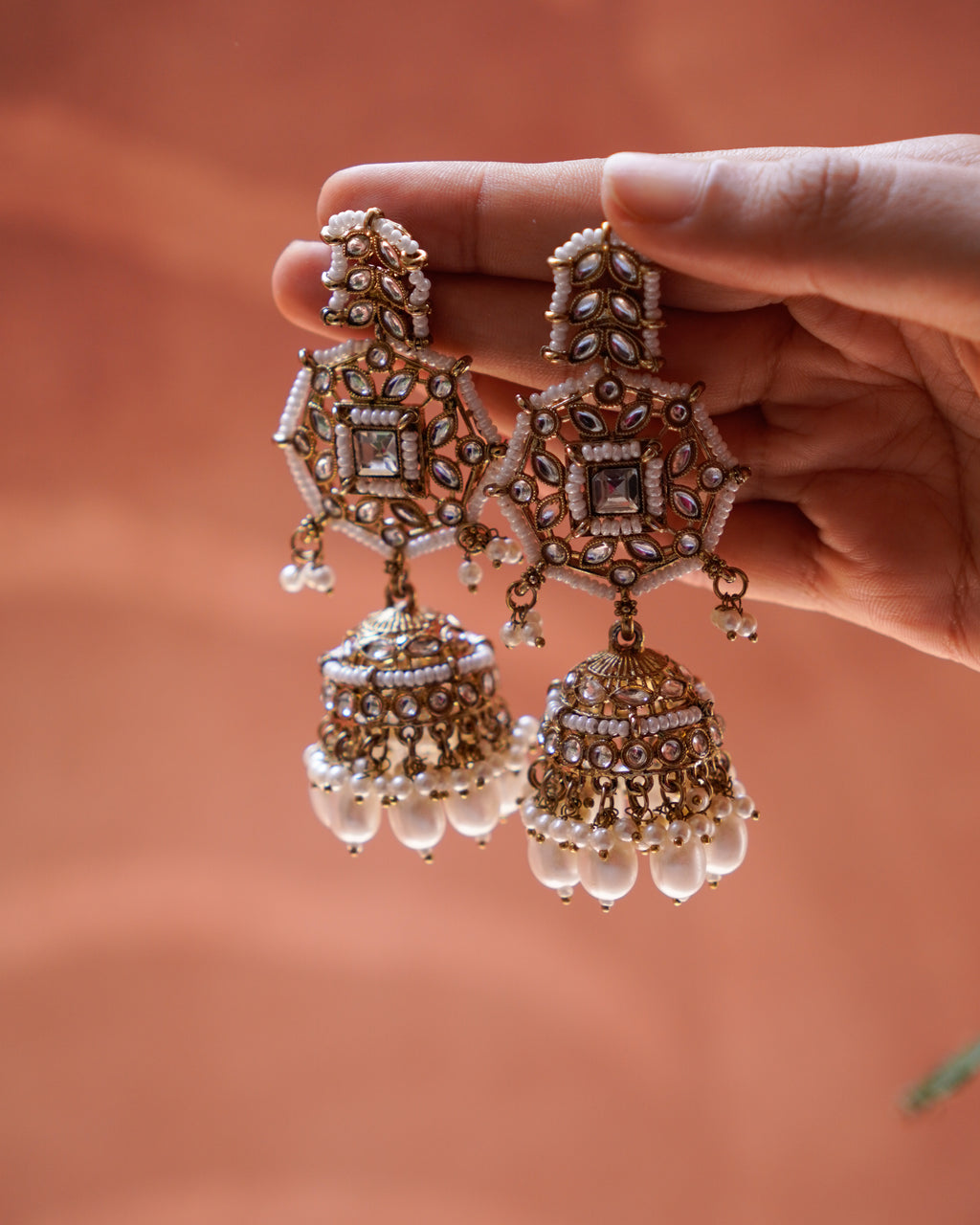 Antique Gold Tone Kundan & Pearls Jhumka Earrings