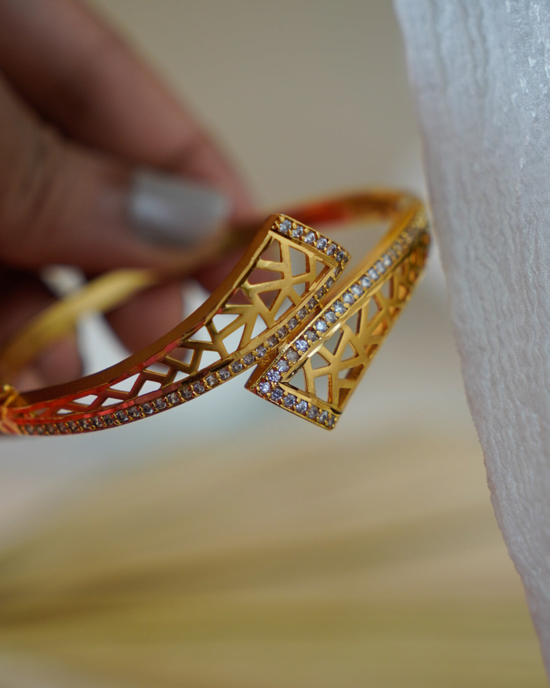 ORO-Beautiful Diamond Gold Bracelet