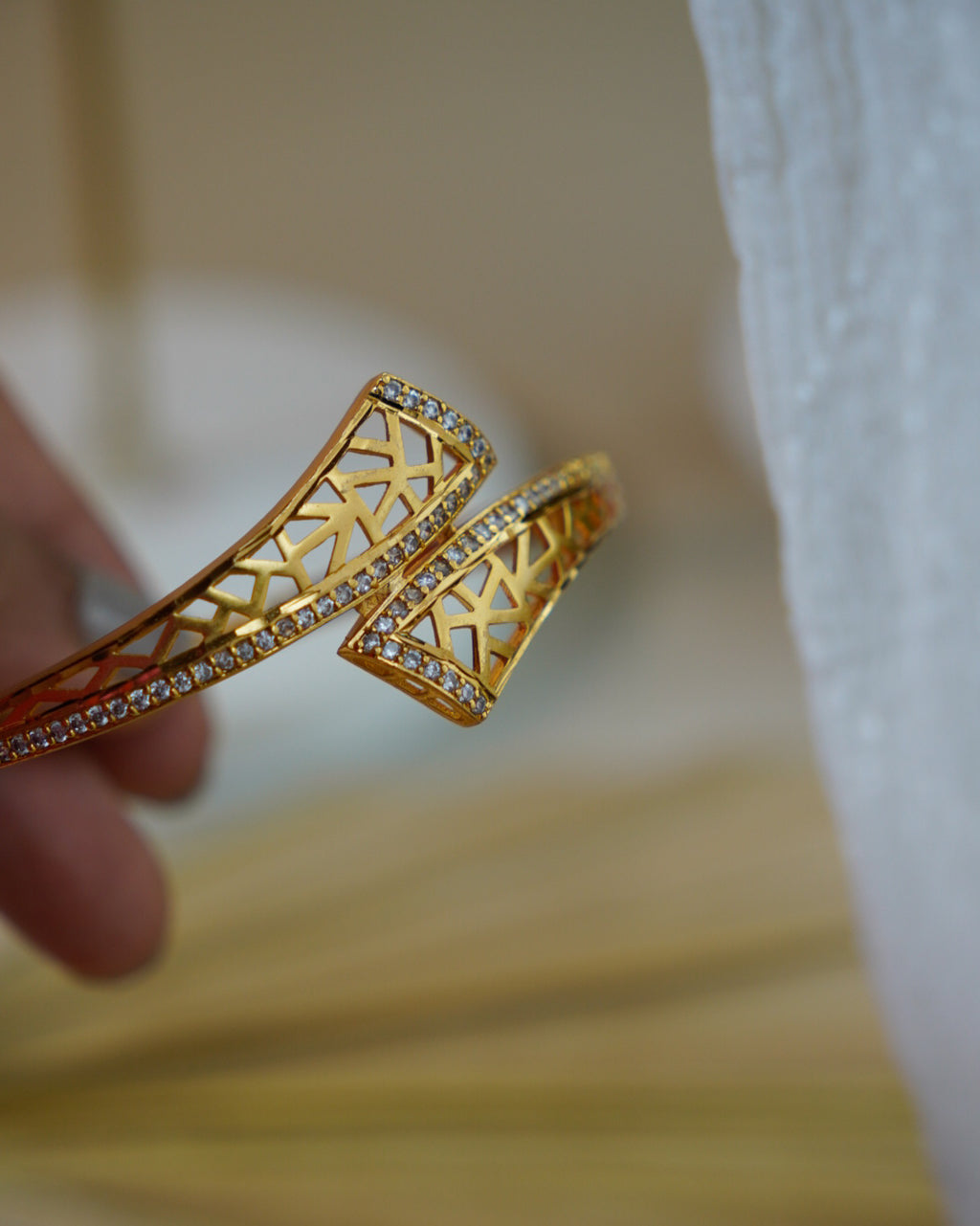 ORO-Beautiful Diamond Gold Bracelet
