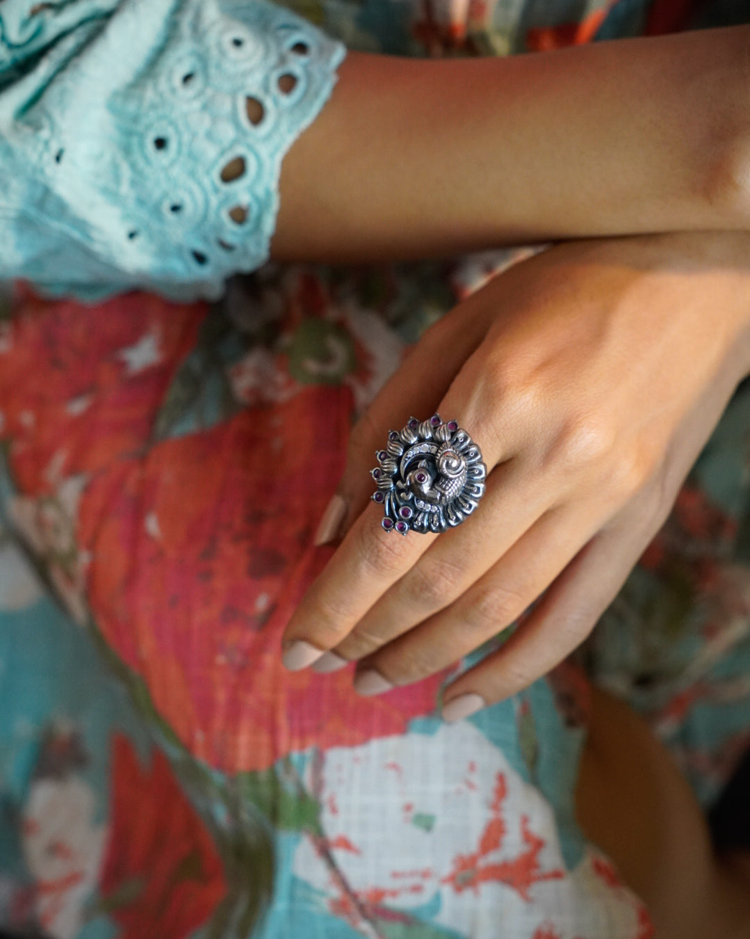 Anassa- The peacock's Embrace Regal Ring