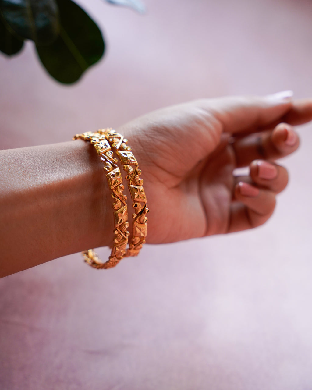 ORO-ORO Traditional Gold Churi Bangles