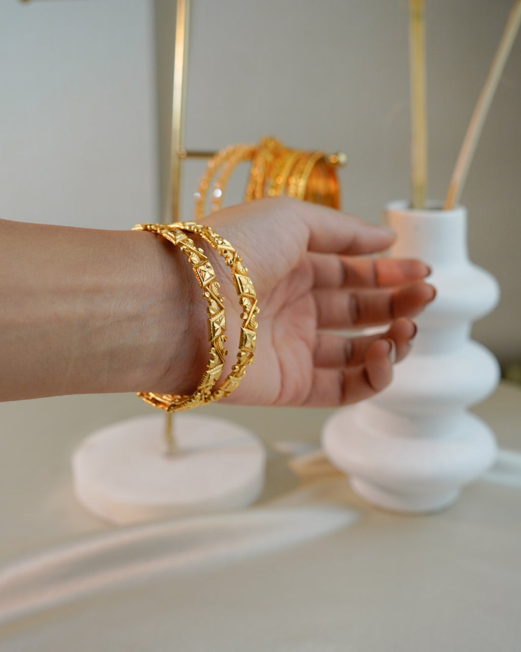 ORO-ORO Traditional Gold Churi Bangles