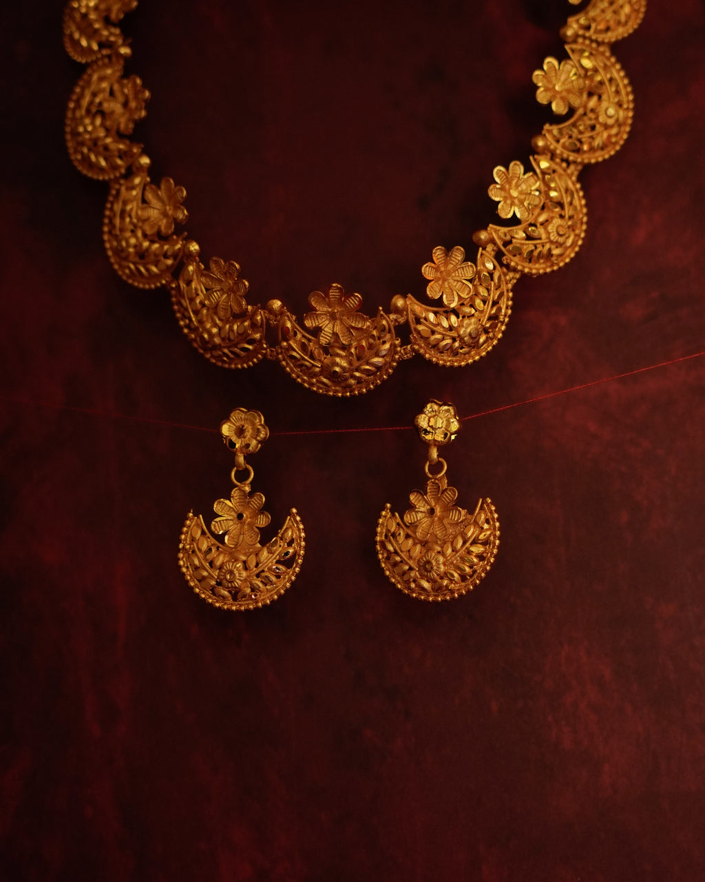 ORO- Gold Necklace set