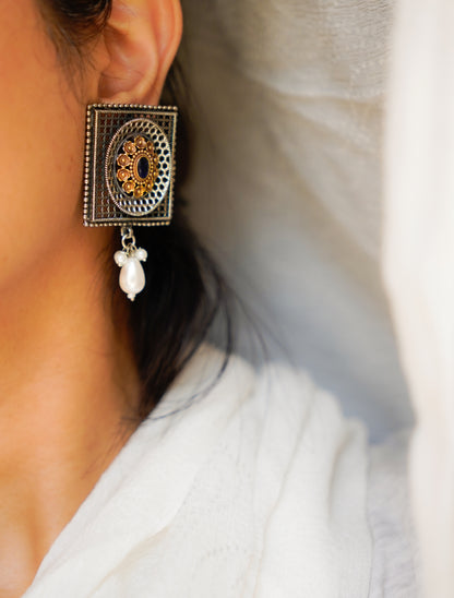 Anassa-Floral Radiance Square Earrings