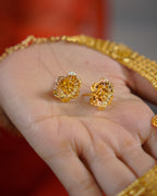 ORO- Gold Flower Necklace with Earrings