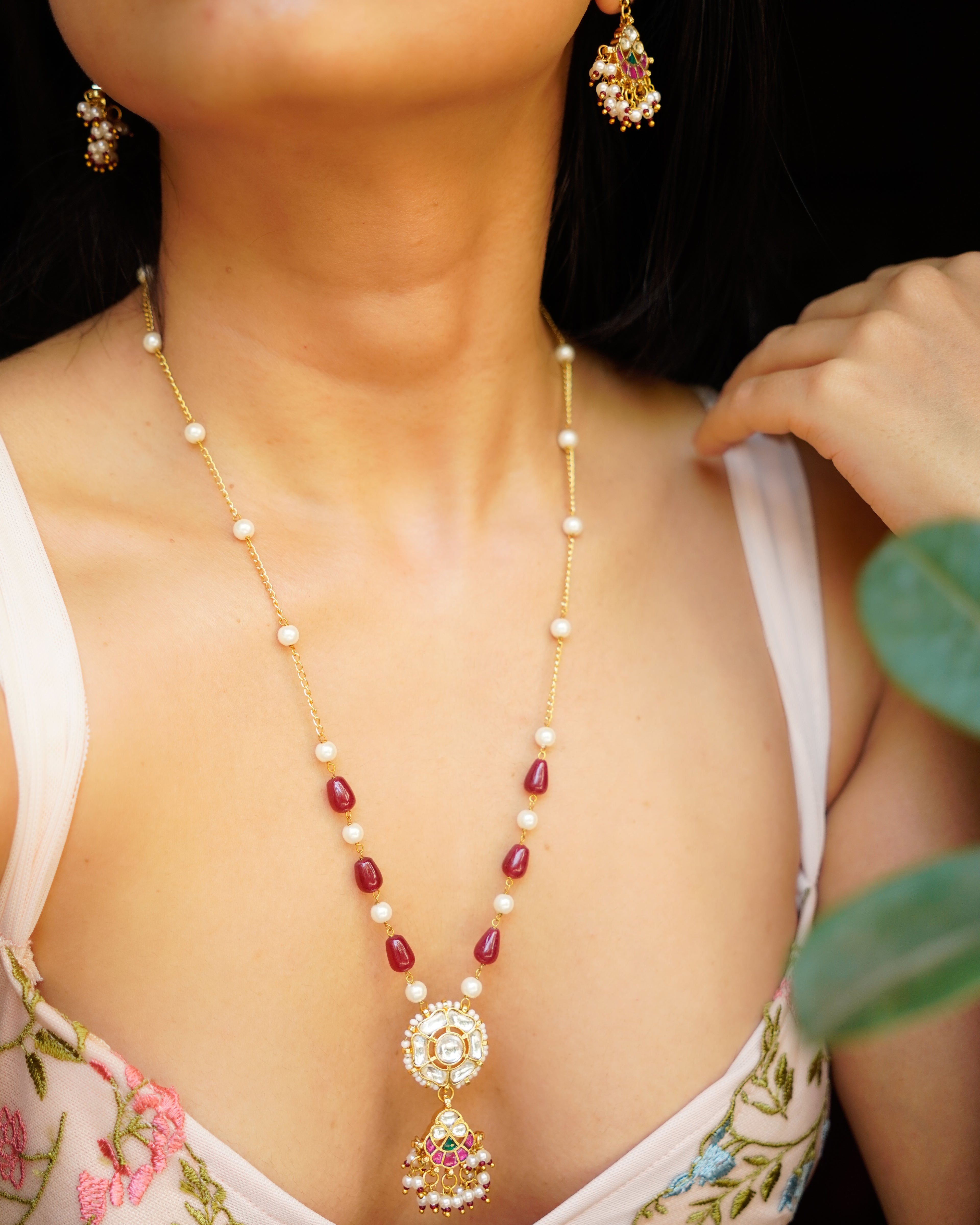 ZIKHIN-Ethereal Grace Kundan Stone Necklace set