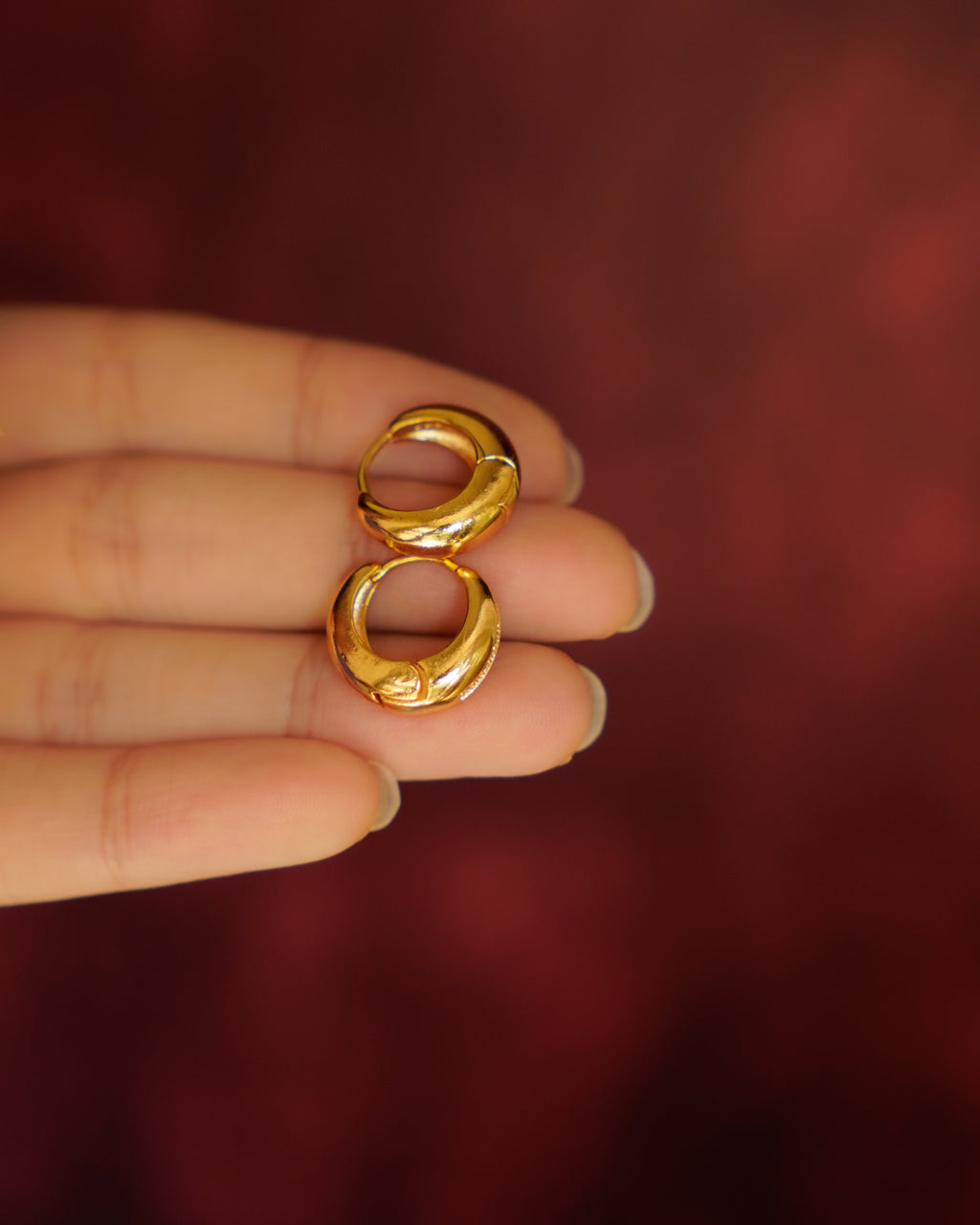 ORO- Gold Plated Minimal Round Hoops
