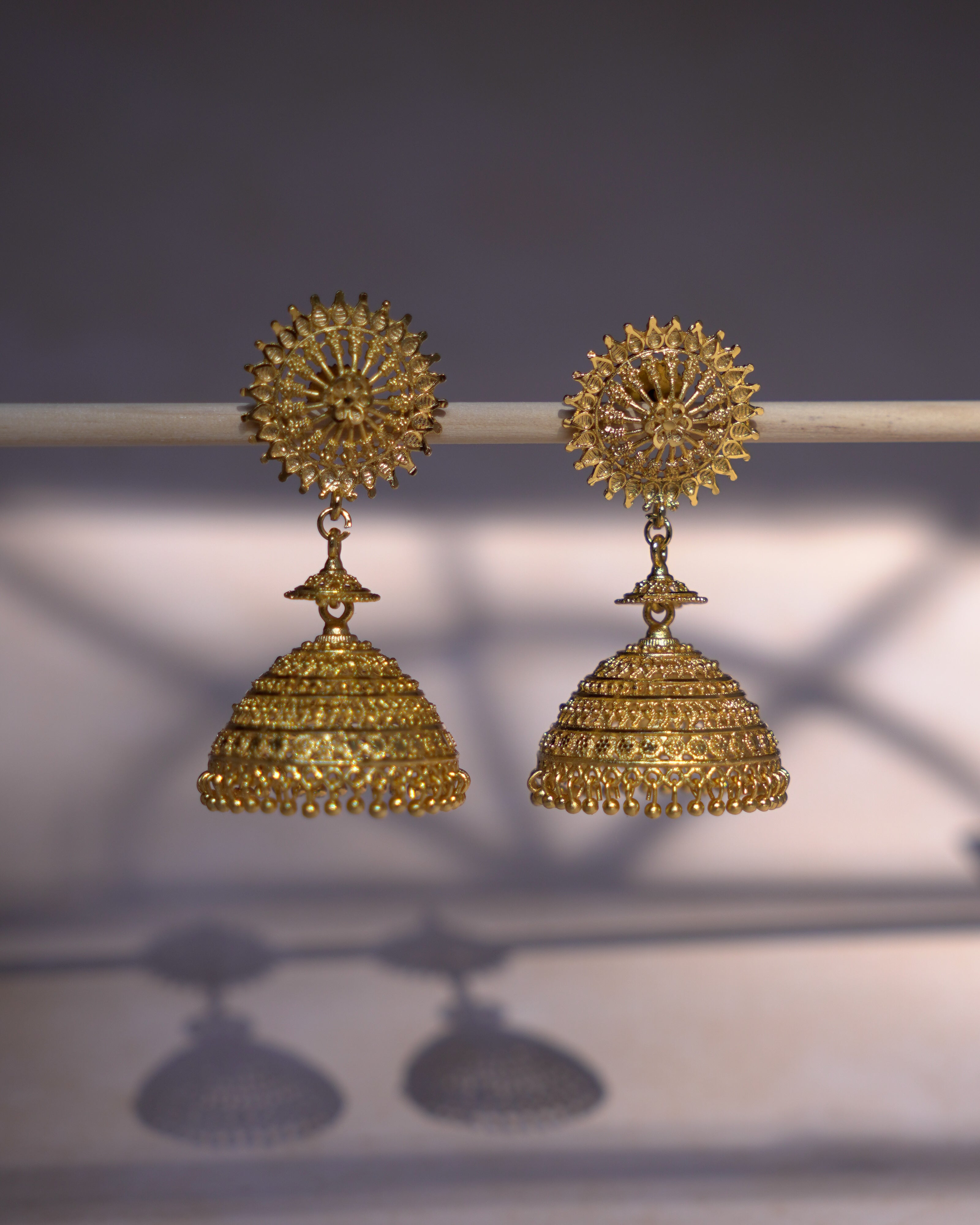 ORO-Dazzling Gold Jhumka Earrings