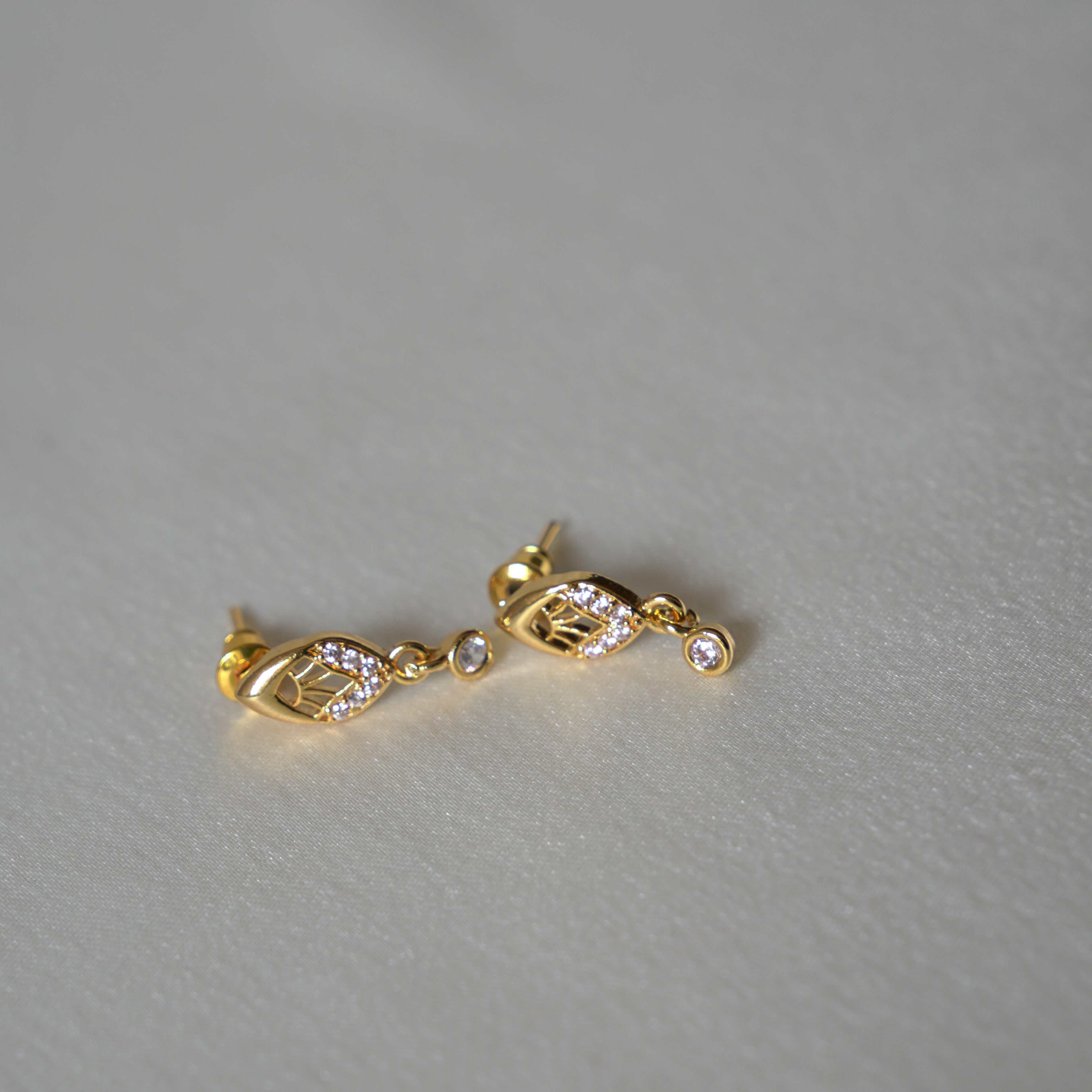ORO-Zircon Shinning Leaflet Earrings