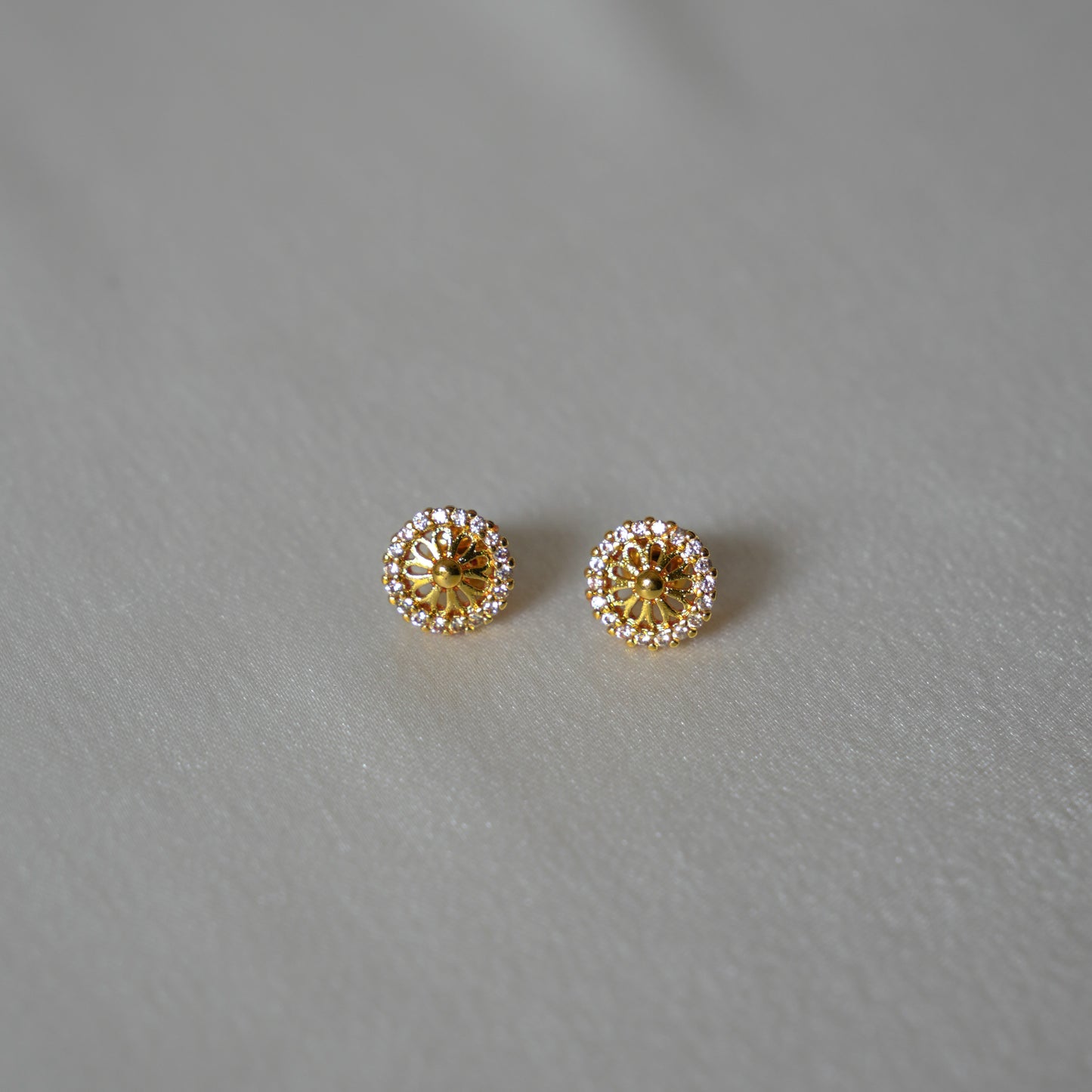 Oro- Blooming Flower Stud Earrings