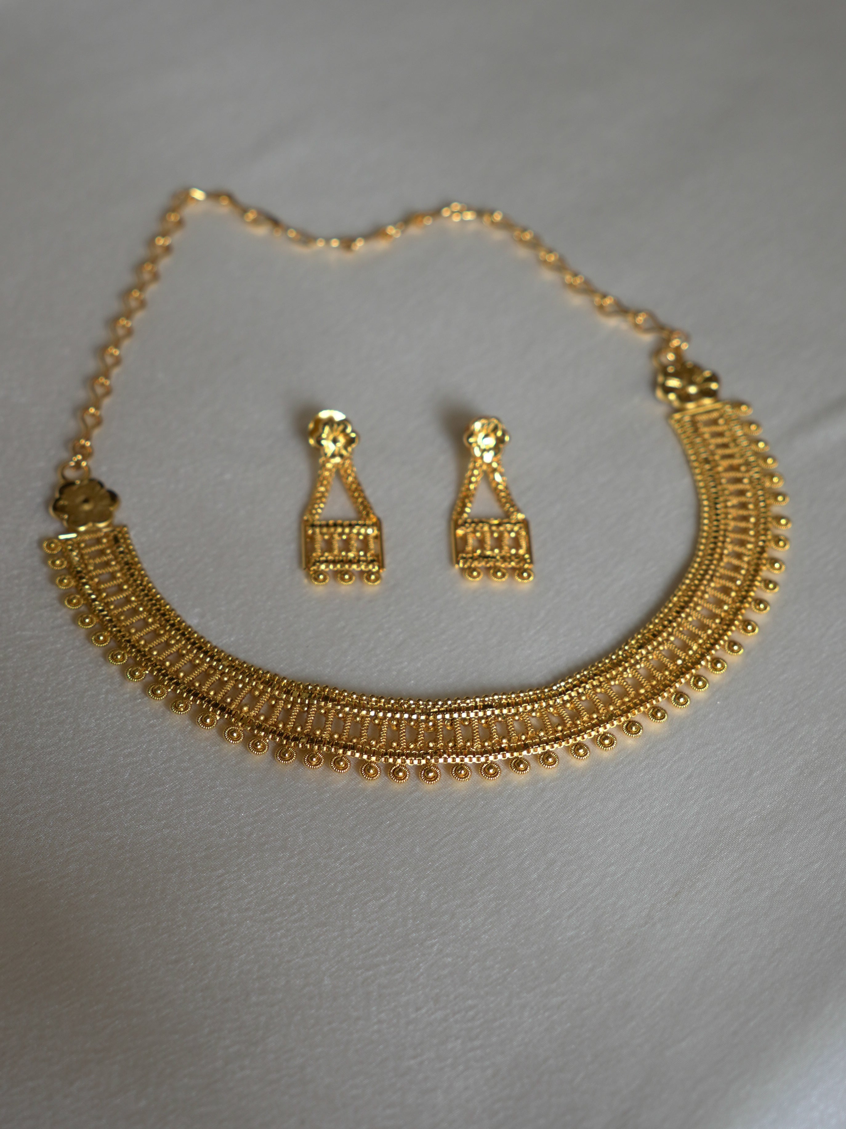 ORO-Majestic Gold Necklace Set
