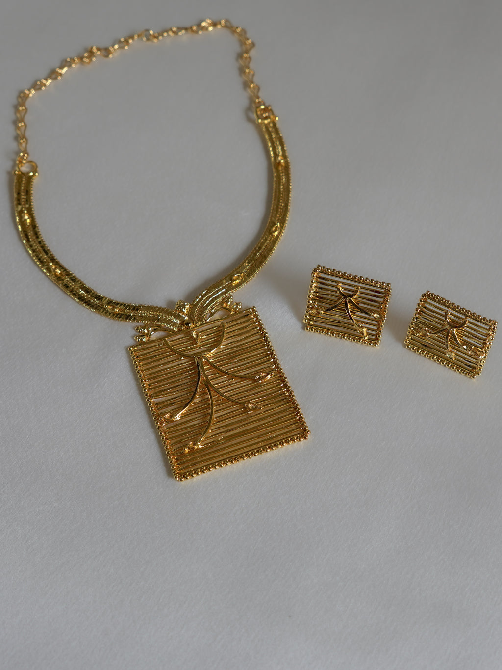 ORO-Grand Gold Necklace Set