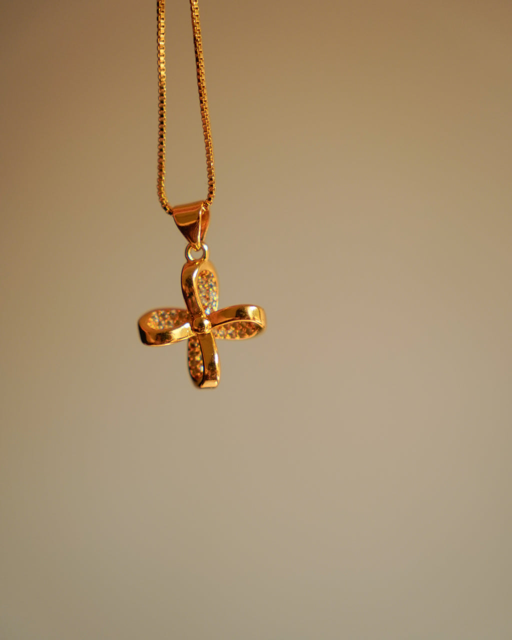 ORO- Gold-Plated Bow Pendant Set with Earrings