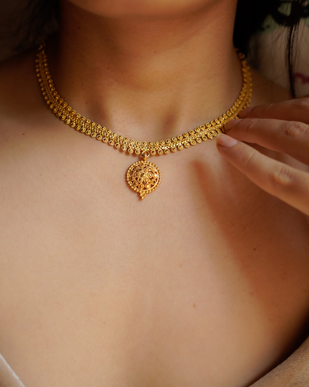 ORO-Alluring Gold Necklace Set