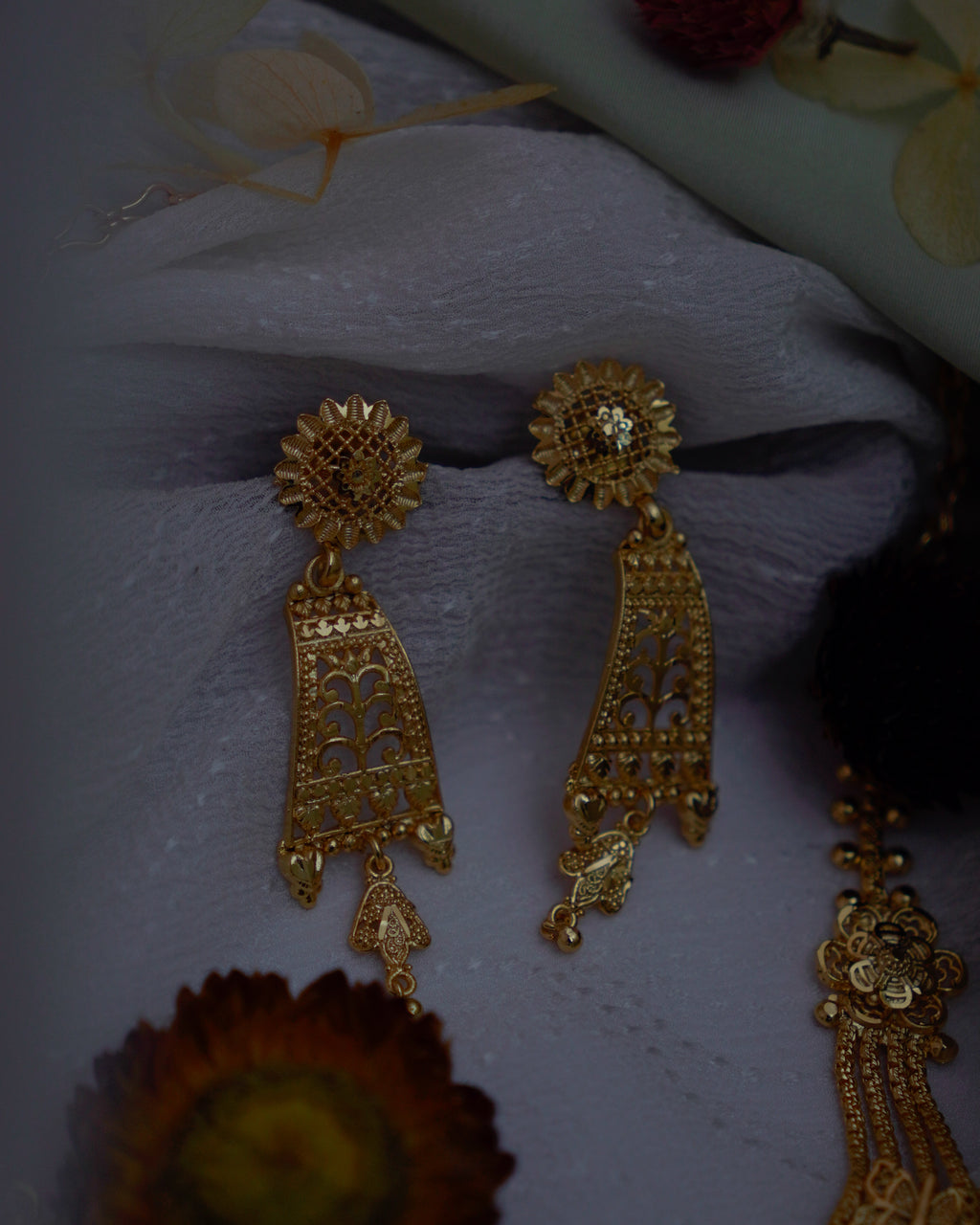 ORO-Opulent Floral Gold Necklace Set