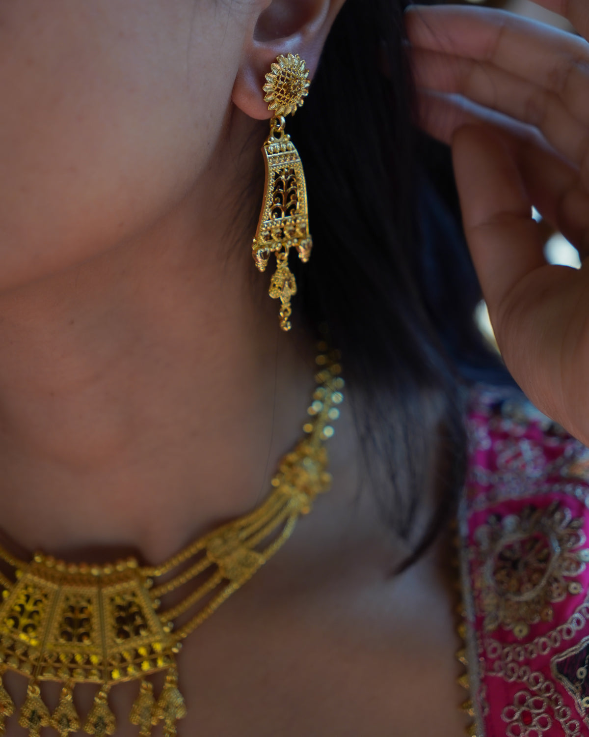 ORO-Opulent Floral Gold Necklace Set
