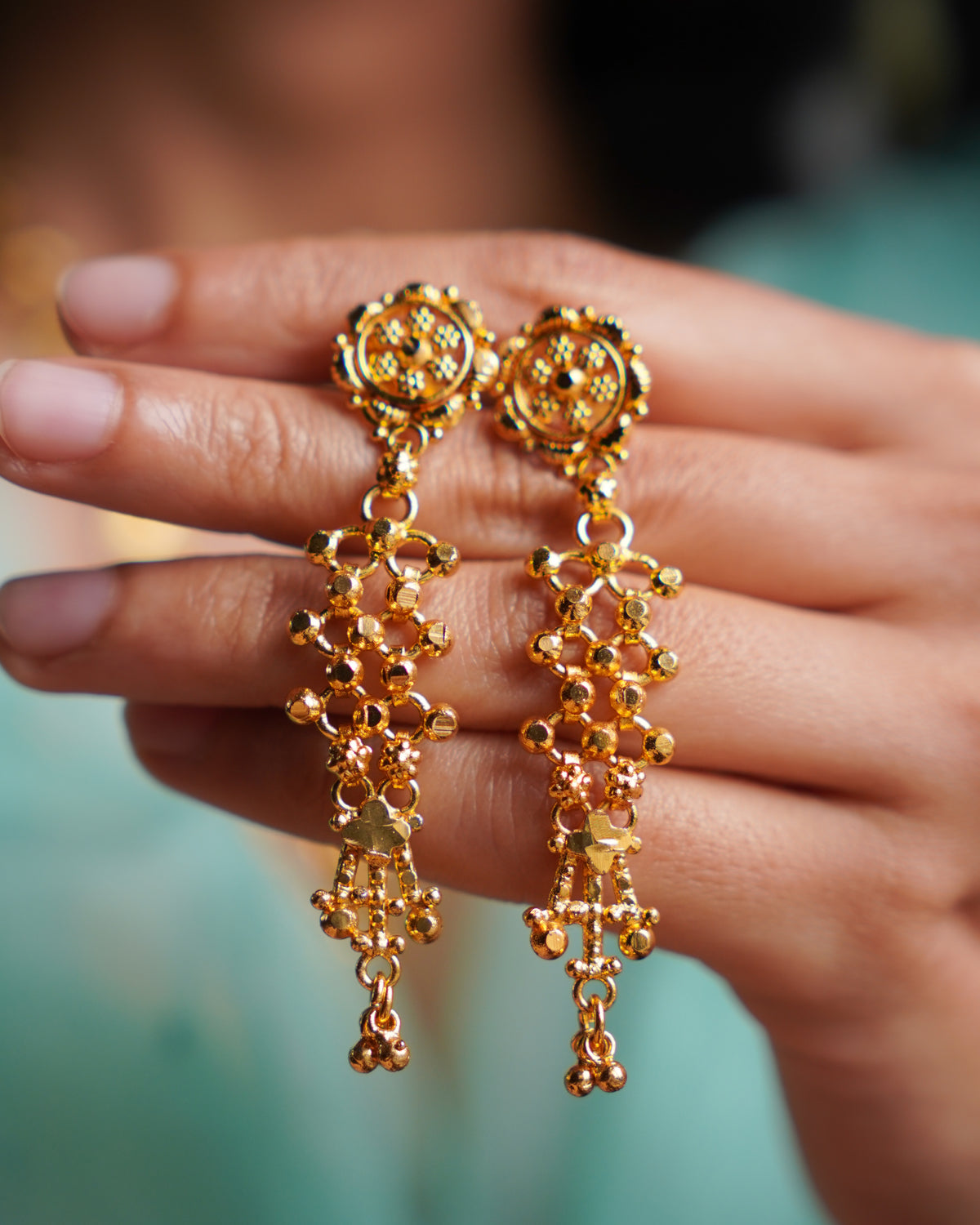 ORO- Flora Heart Motif Gold Plated Necklace & Earrings Set