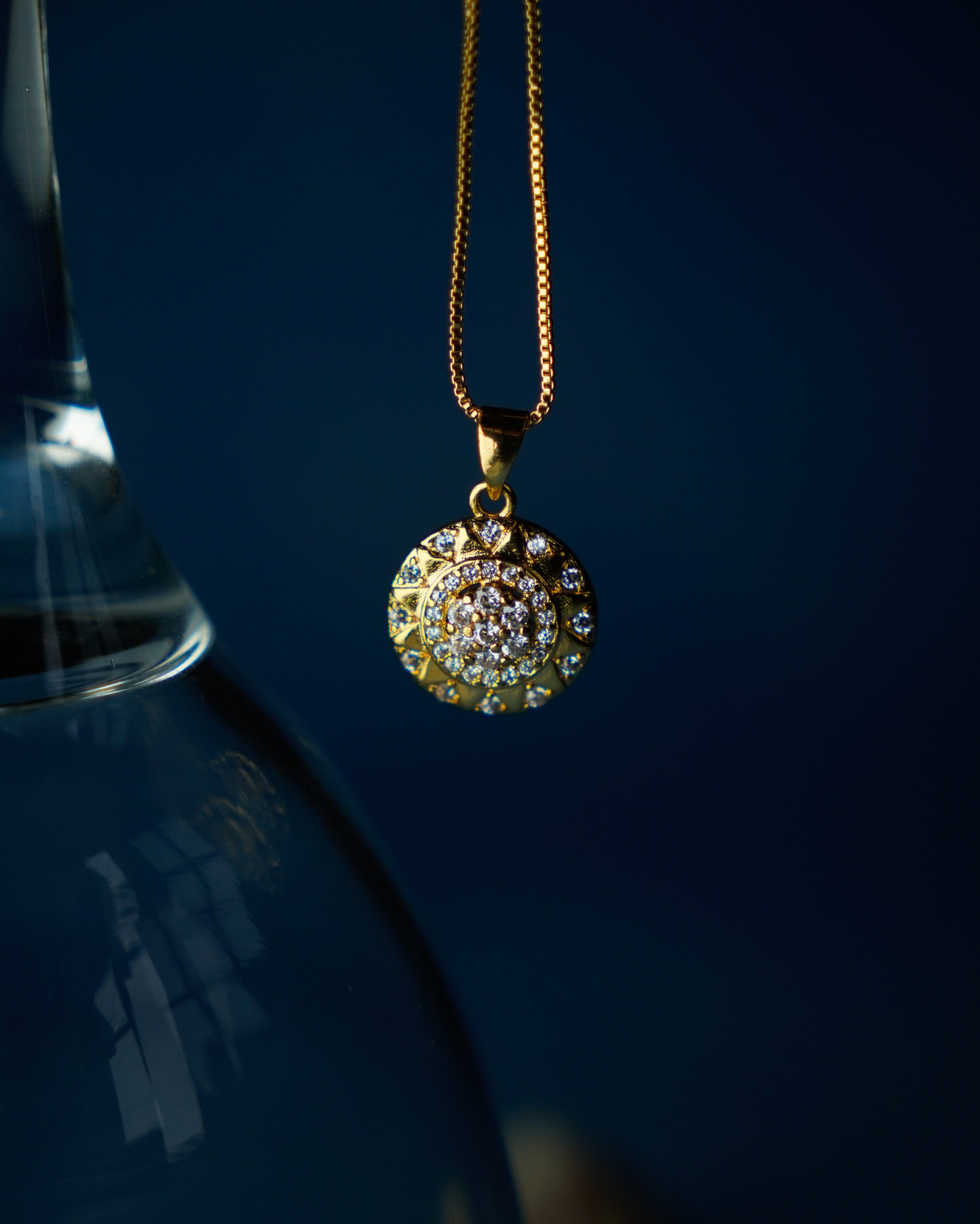 FLORA-AD Pendant Necklace & Stud Earrings Set