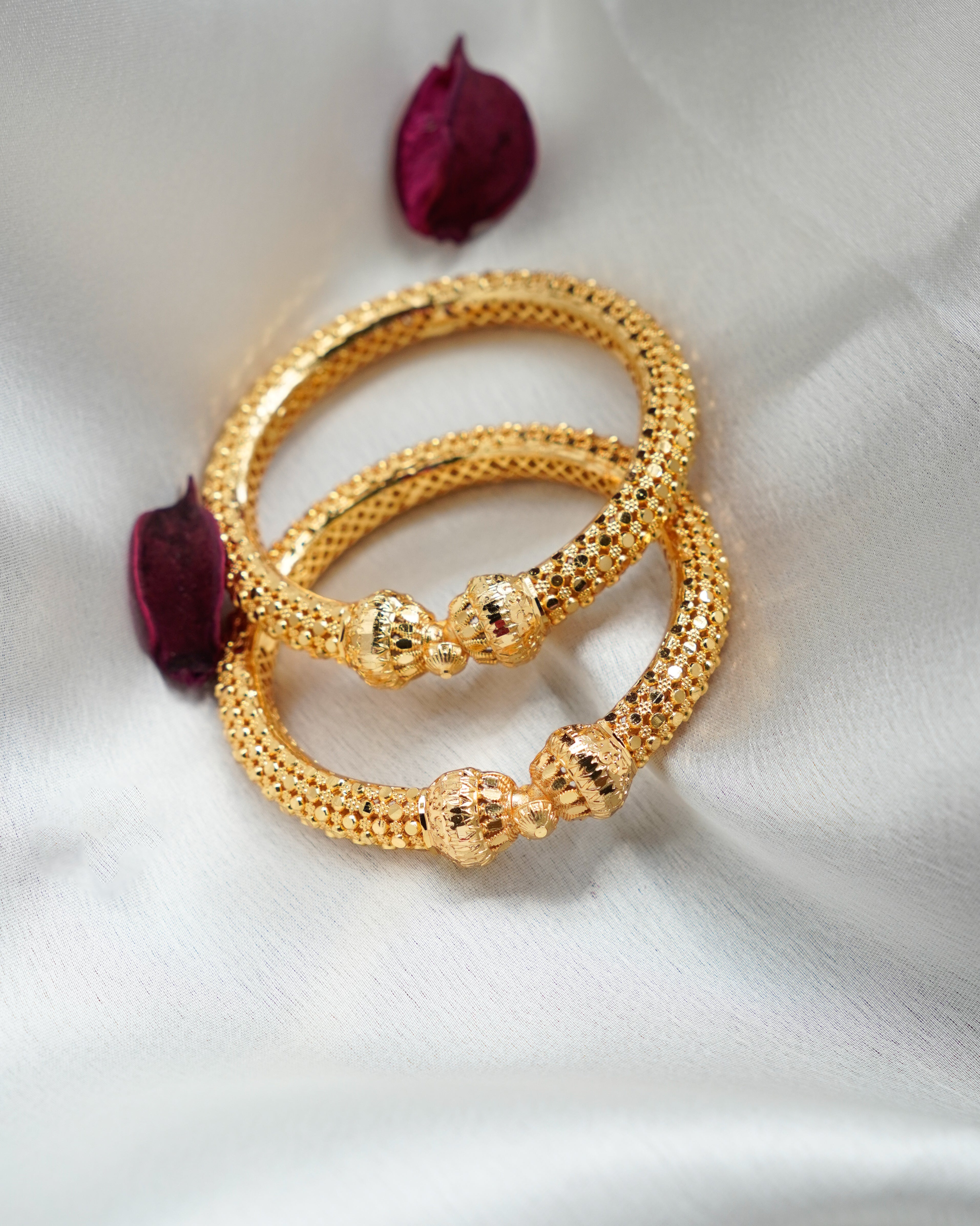 ORO-Textured Gold Bangles with Classic Detailing