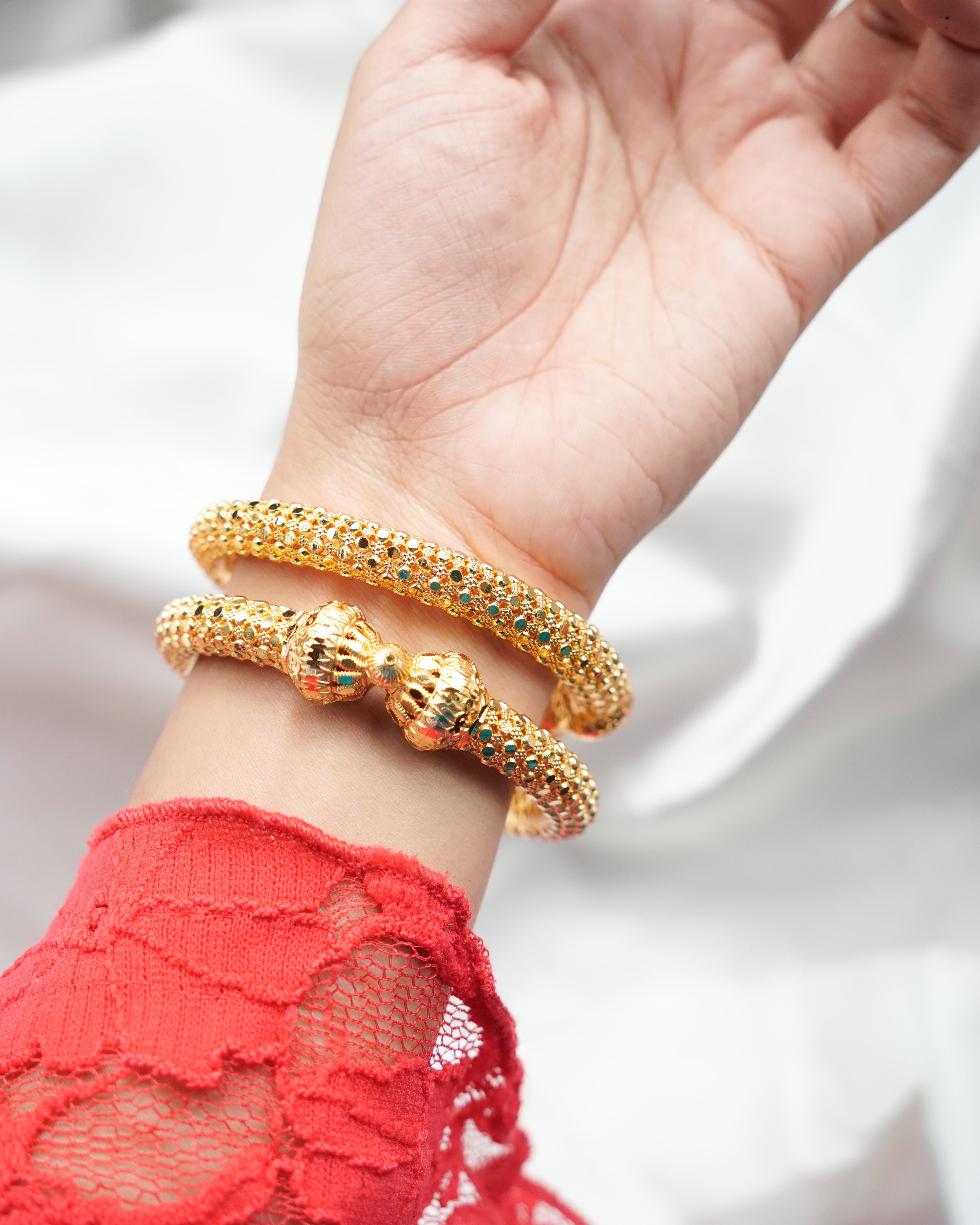 ORO-Textured Gold Bangles with Classic Detailing