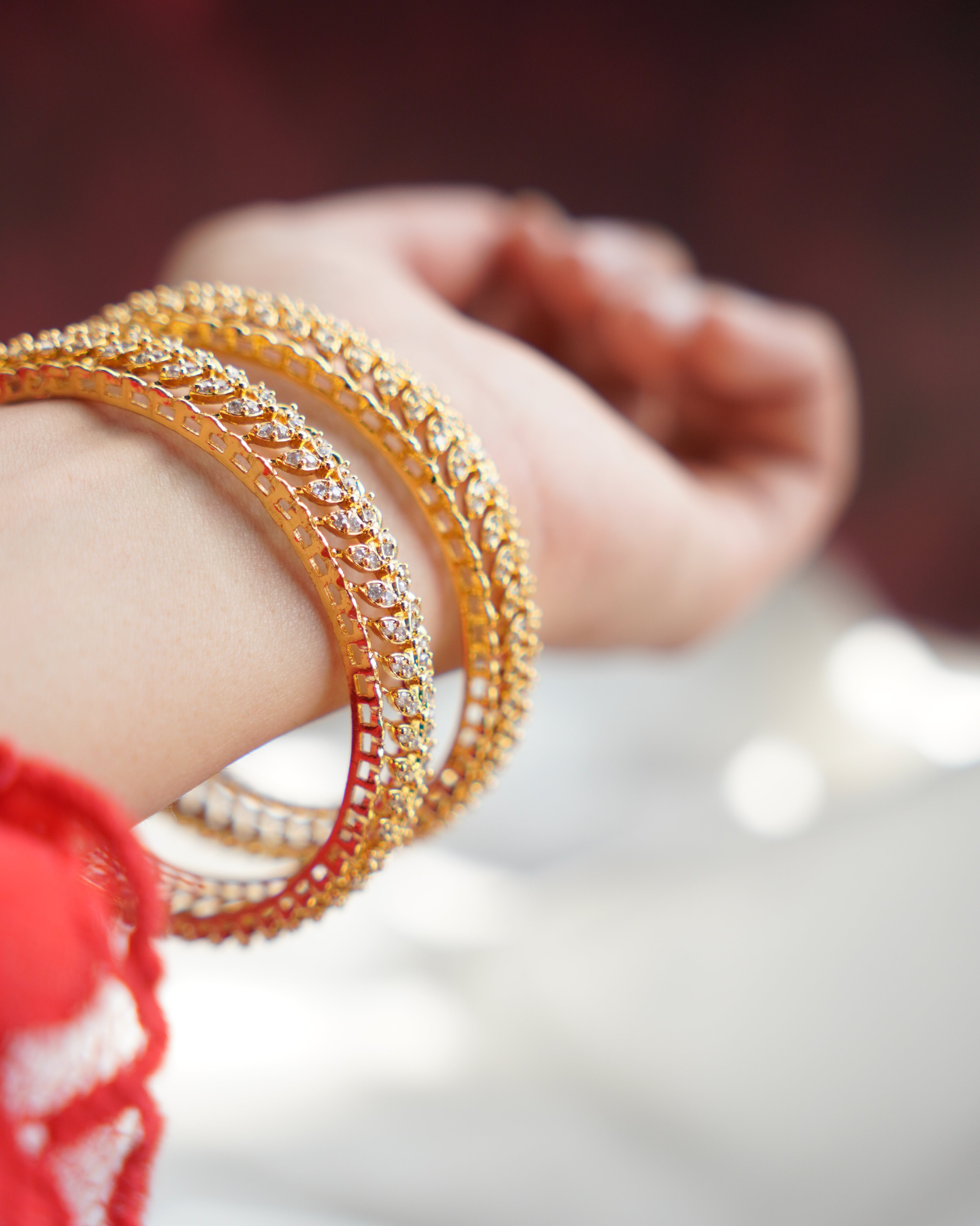 ORO- Leaf  Pattern American Diamond Studded Bangle
