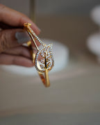 ORO- Stylish Leaf Diamond Bangle